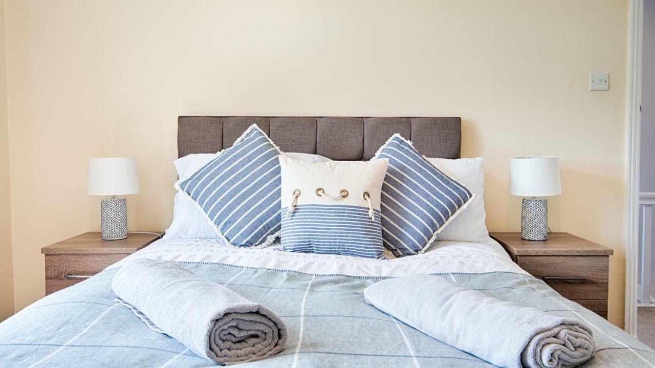 Off Road Parking, Garden, Tv In Every Room Swansea Eksteriør bilde